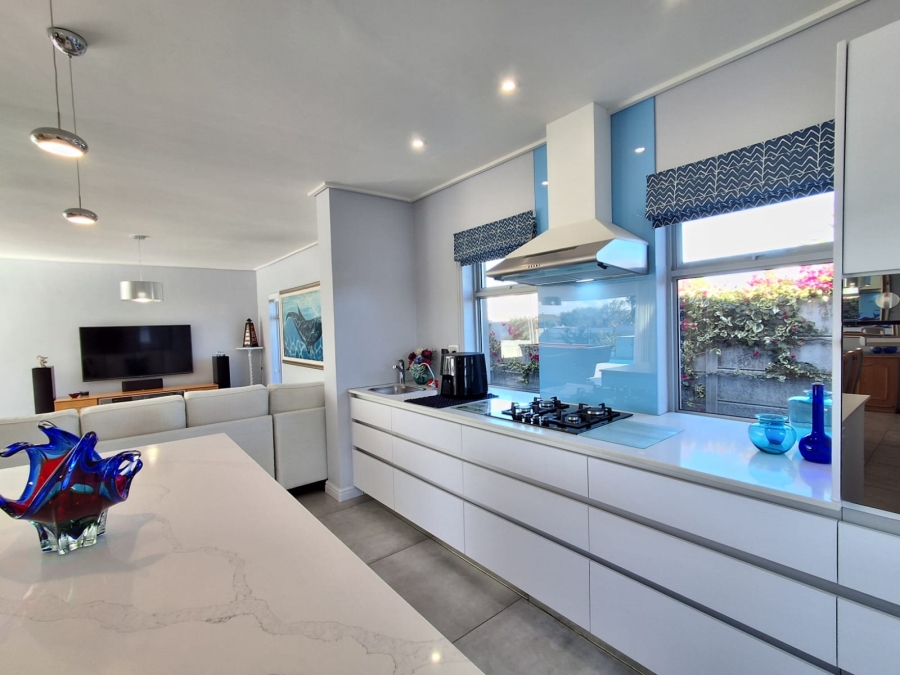 3 Bedroom Property for Sale in Stilbaai Wes Western Cape